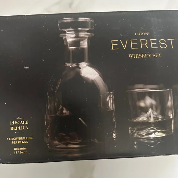 NWT - Everest Whiskey Decanter + 4 Glasses - Barware Gift Set - Picture 7 of 16